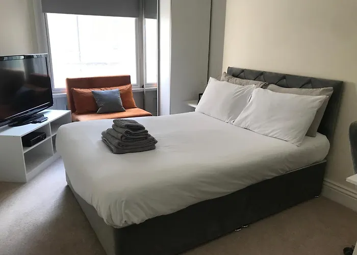 Queen Street Quayside Apartment, Ne1 Grade 2 Listed